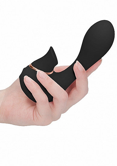 G-spot vibrator sucking clit Mythical Black